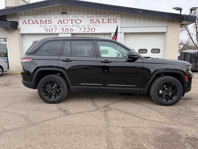 2025 Jeep Grand Cherokee, $36900. Photo 2