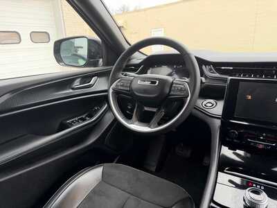 2025 Jeep Grand Cherokee, $36900. Photo 11