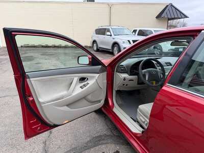 2011 Toyota Camry, $10500. Photo 12