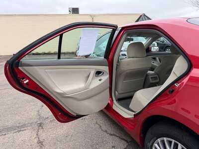2011 Toyota Camry, $10500. Photo 7