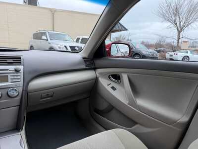 2011 Toyota Camry, $10500. Photo 9