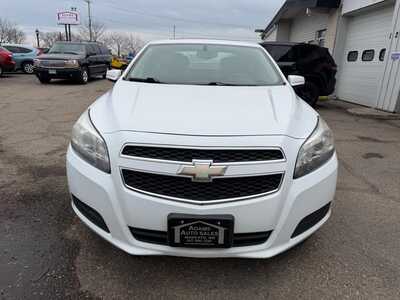 2013 Chevrolet Malibu, $9450. Photo 3