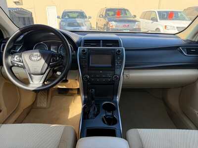 2017 Toyota Camry, $8900. Photo 10