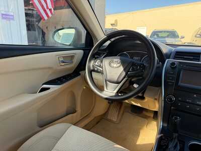 2017 Toyota Camry, $8900. Photo 11