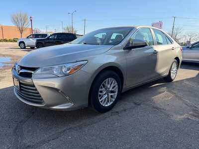 2017 Toyota Camry, $8900. Photo 4