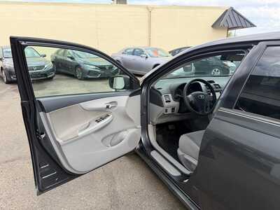 2013 Toyota Corolla, $11900. Photo 12