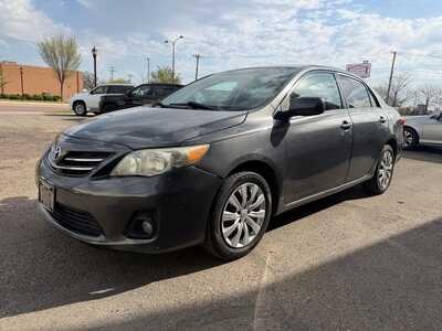 2013 Toyota Corolla, $11900. Photo 4