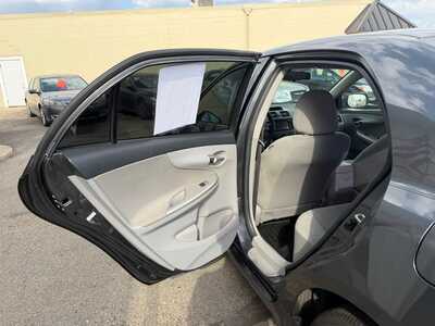 2013 Toyota Corolla, $11900. Photo 7