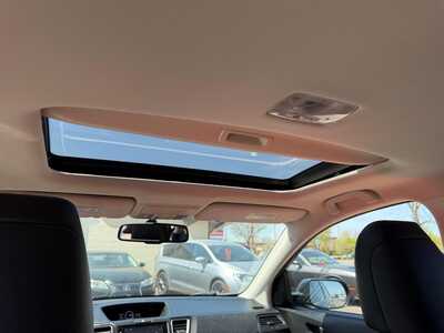 2016 Honda CR-V, $15700. Photo 11