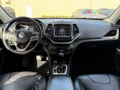 2018 Jeep Cherokee, $12900. Photo 12
