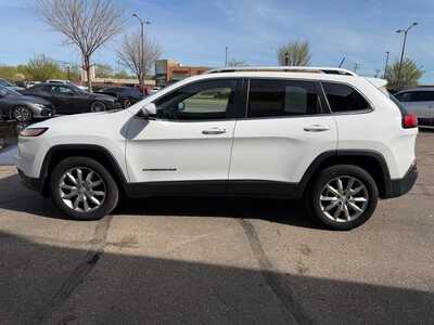 2018 Jeep Cherokee, $12900. Photo 5