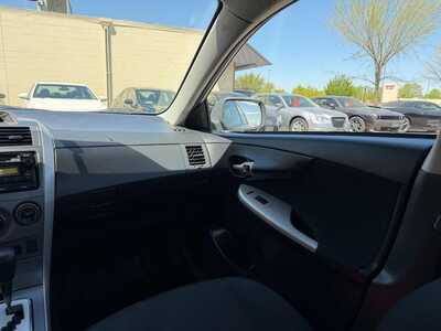 2012 Toyota Corolla, $10900. Photo 9