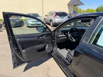 2016 Honda Civic, $13700. Photo 12