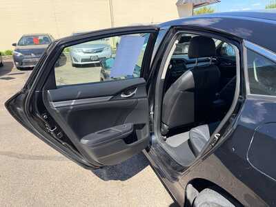 2016 Honda Civic, $13700. Photo 7