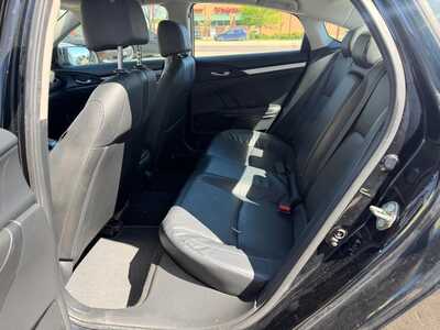2016 Honda Civic, $13700. Photo 8