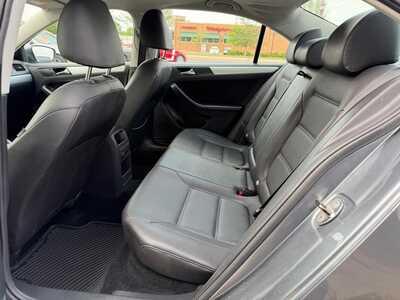 2011 Volkswagen Jetta, $7999. Photo 8