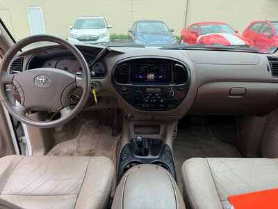 2004 Toyota Sequoia, $3900. Photo 11
