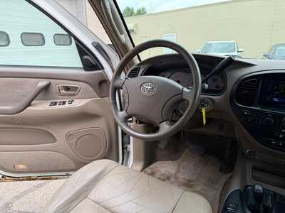 2004 Toyota Sequoia, $3900. Photo 12
