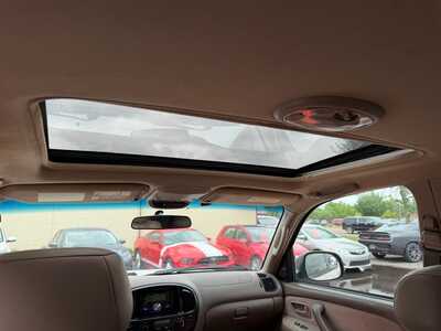 2004 Toyota Sequoia, $3900. Photo 9