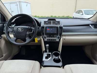 2014 Toyota Camry, $12500. Photo 10