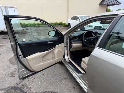 2014 Toyota Camry, $12500. Photo 12