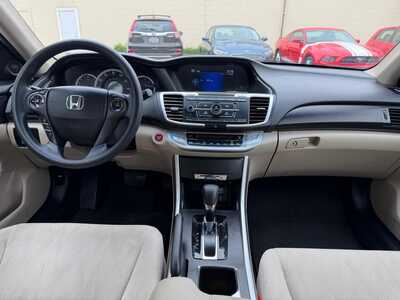 2013 Honda Accord, $10500. Photo 11