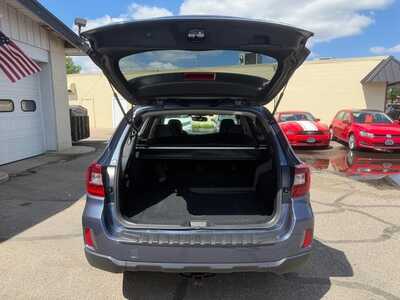 2015 Subaru Outback, $12900. Photo 8