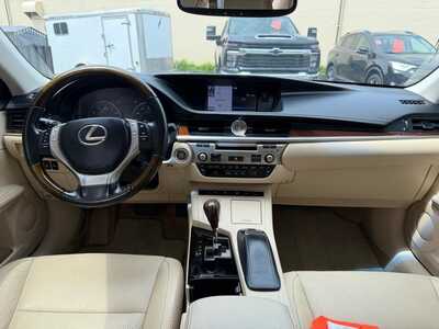 2013 Lexus ES 350, $13500. Photo 11