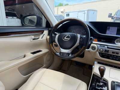 2013 Lexus ES 350, $13500. Photo 12