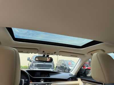 2013 Lexus ES 350, $13500. Photo 9