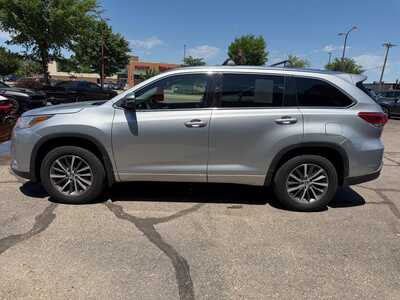 2017 Toyota Highlander, $18500. Photo 5