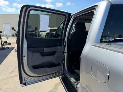 2022 Ford F150 Crew Cab, $31900. Photo 9