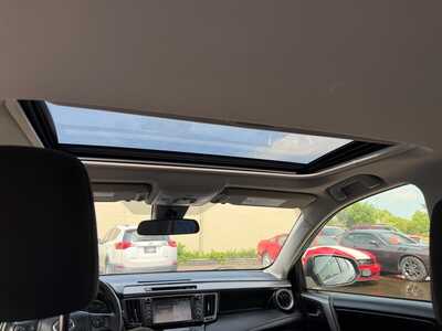2017 Toyota RAV4, $17500. Photo 11