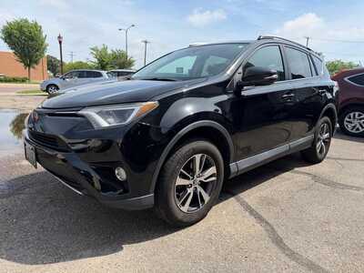 2017 Toyota RAV4, $17700. Photo 4