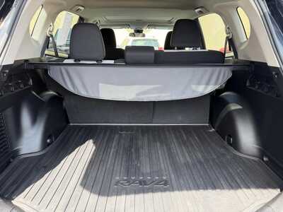2017 Toyota RAV4, $17700. Photo 8