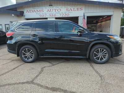 2017 Toyota Highlander, $17700. Photo 4