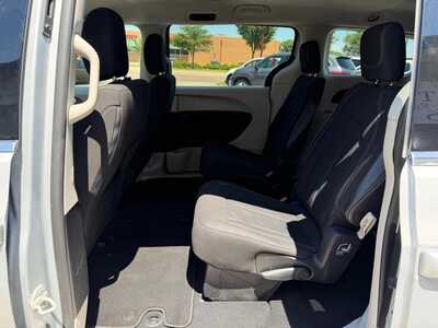 2023 Chrysler Voyager, $22400. Photo 10