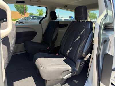 2023 Chrysler Voyager, $22400. Photo 11