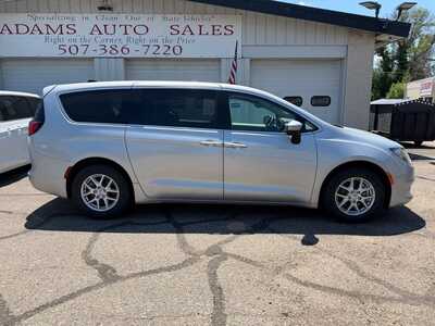 2023 Chrysler Voyager, $22400. Photo 2