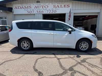 2023 Chrysler Voyager, $22400. Photo 2