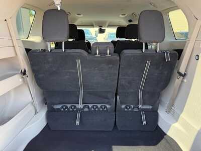 2023 Chrysler Voyager, $22400. Photo 8
