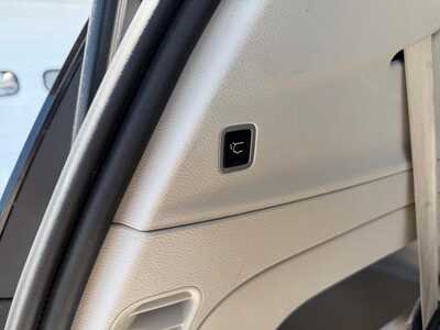 2023 Chrysler Voyager, $22600. Photo 9