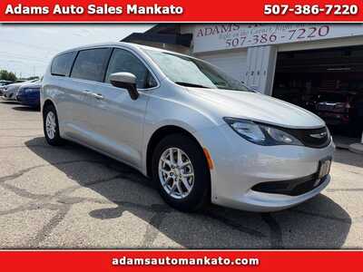 2023 Chrysler Voyager, $22800. Photo 1