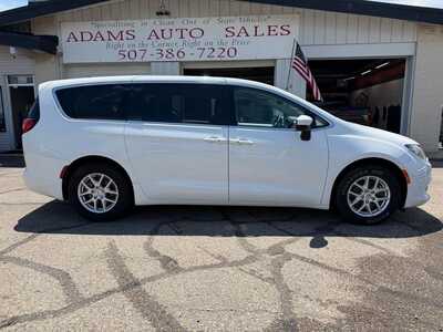 2023 Chrysler Voyager, $22800. Photo 2