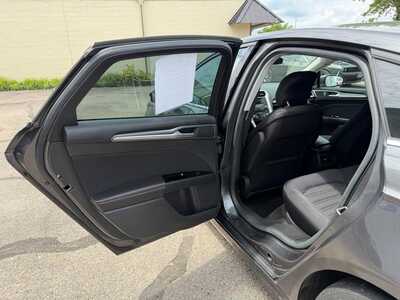 2015 Ford Fusion, $10500. Photo 8