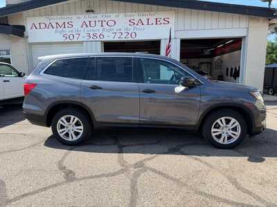2016 Honda Pilot, $14900. Photo 2