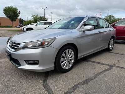 2013 Honda Accord, $11900. Photo 4