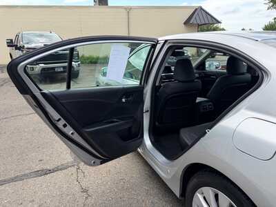 2013 Honda Accord, $11900. Photo 7