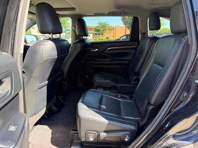 2016 Toyota Highlander, $19700. Photo 12