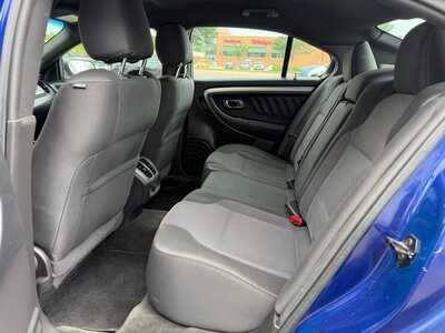 2015 Ford Taurus, $6500. Photo 8